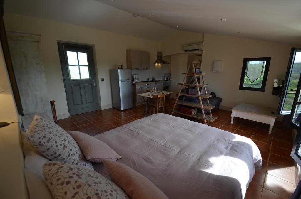 Bastide Saint Maurin Bed & Breakfast Ansouis Bagian luar foto
